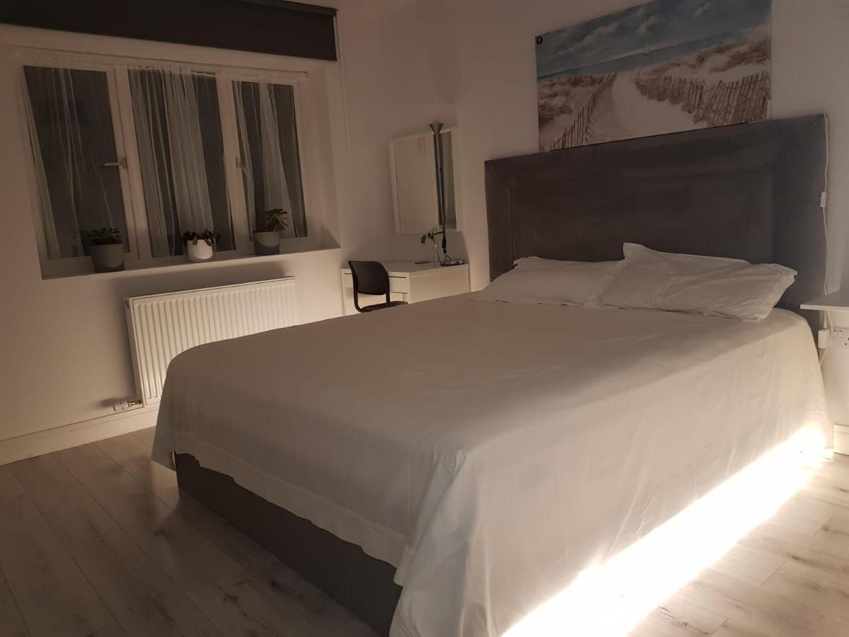 Barnoaks House - Private Room Ensuite Bathroom Homestay Dublin Eksteriør bilde